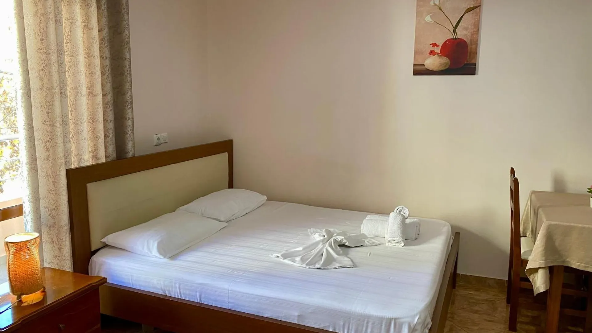Hotel Metali Sarande 3*,  Albania